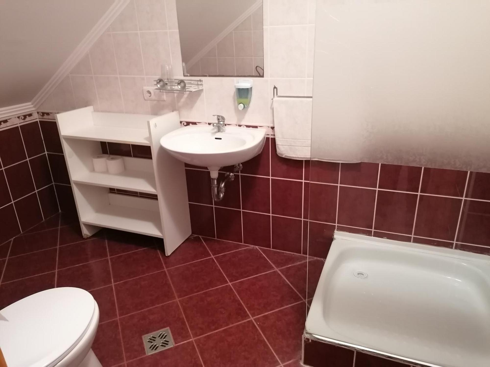 Iglodi Panzio Hotel Kunszentmarton Bagian luar foto